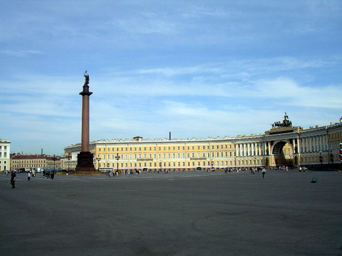 09- Winter Palace Square in St. Petersburg, Russia
