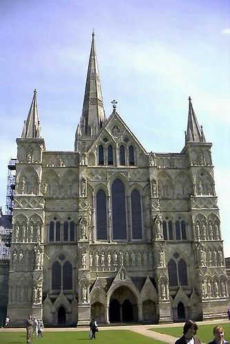 15- Bath Cathedral, UK