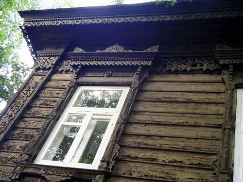 37- Wood House with Lacy Ornaments, Irkutsk
