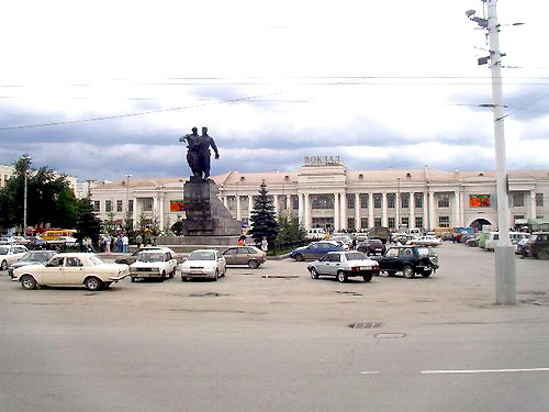 135- Railway Station Square with WWII Monument in Yekaterinburg