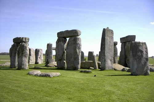 22- Stonehenge, UK