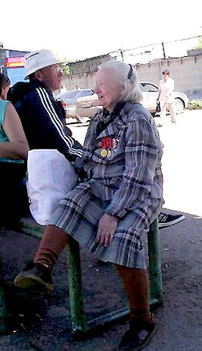 004- WW2 Veteran with Medals