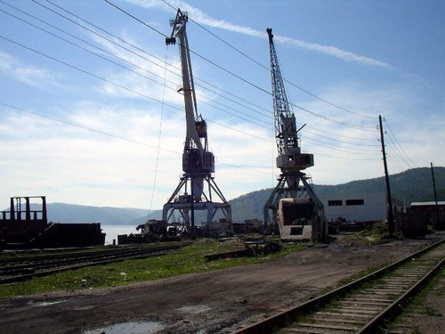 029- Abandoned Cranes