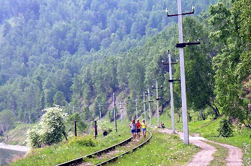 056- Strolling Along the Rails