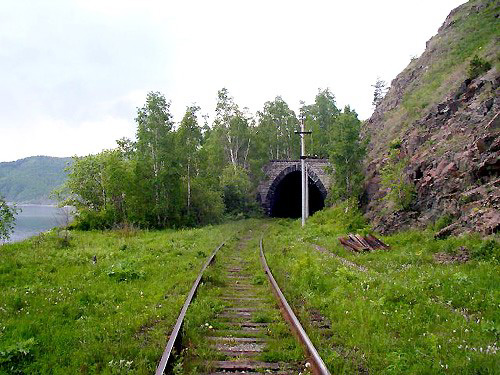 064- Finally Approaching the Tunnel