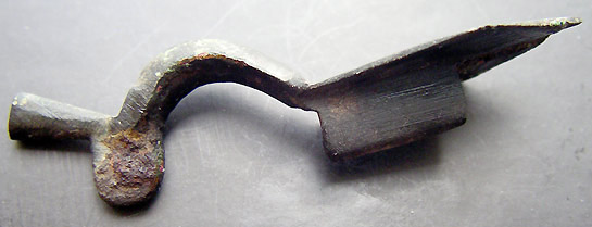 medieval_bronze_rhomboid_fibula(