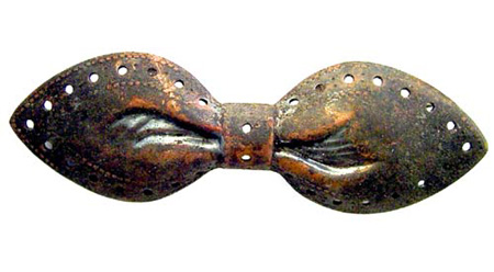 31 Bow Tie Brooch