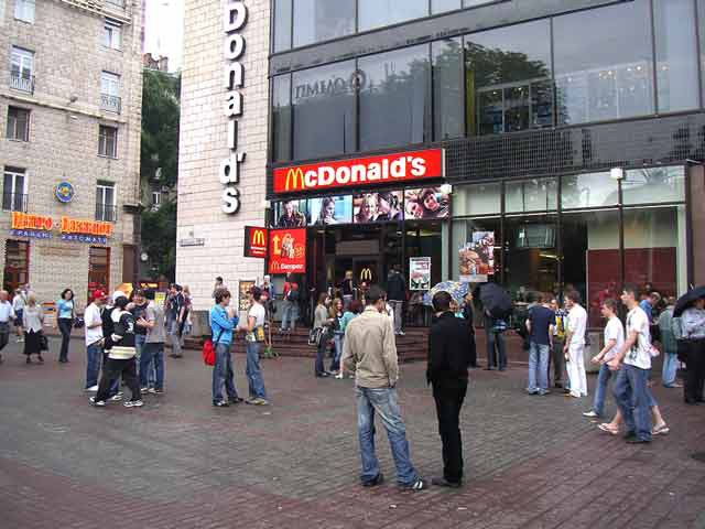 McDonalds_invasion