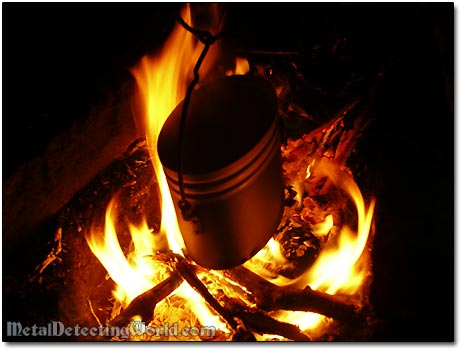 Boiling Water in a Mess Tin