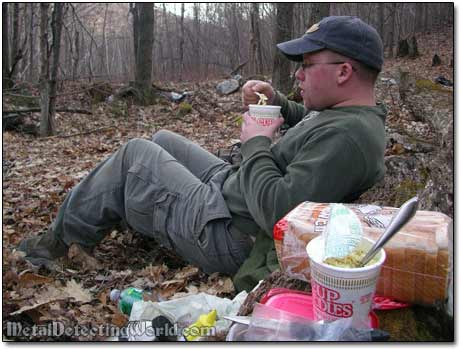 Usual Treasure Hunter's Lunch with Instant Noodles