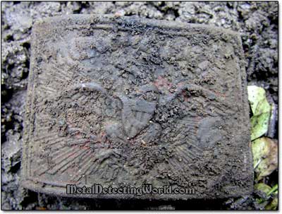 Military Uniform Belt Buckle Dug Out