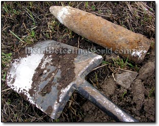 Digging Up WW2 Artillery Projectile