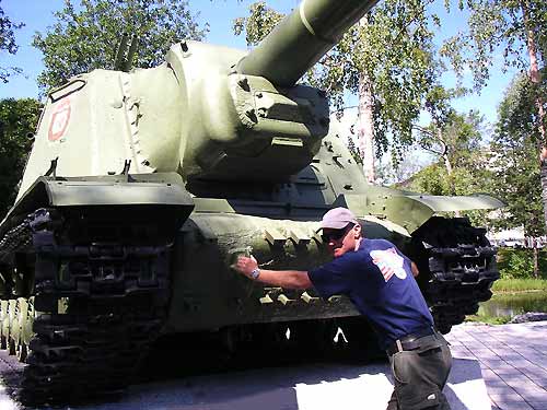 Wrestling with WW2 Tank